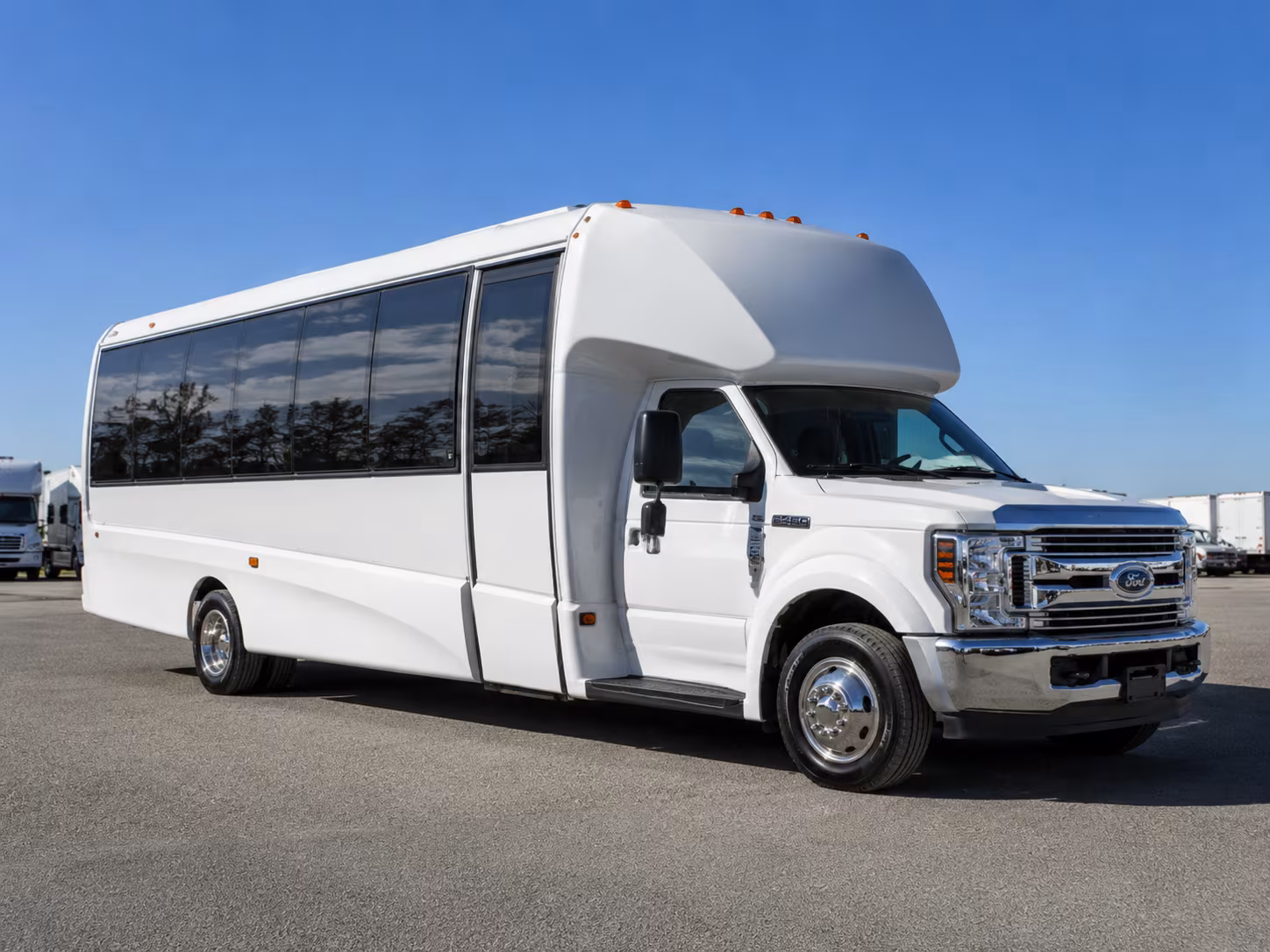 book group transportation for your next airport transfer 4